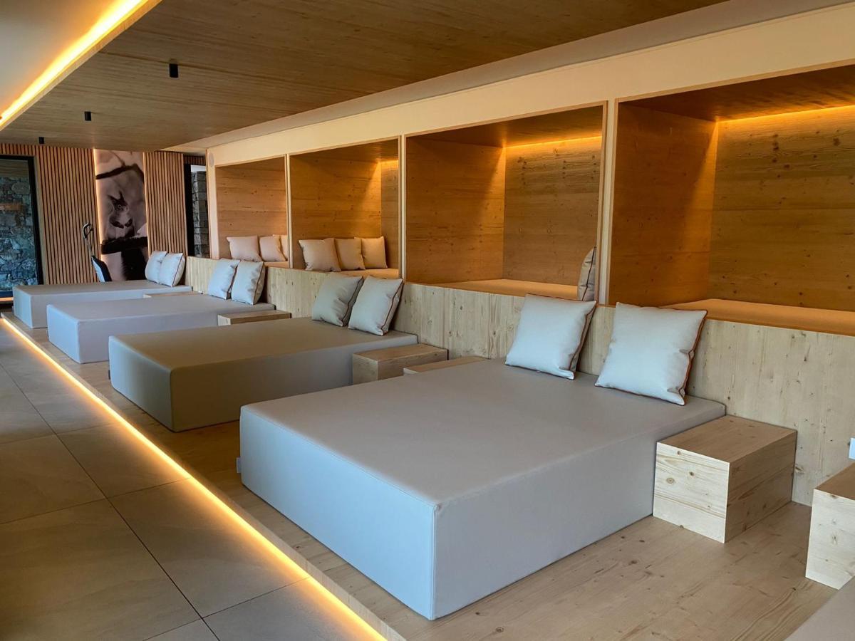 Silou Retreat Hotel Champdepraz Kültér fotó