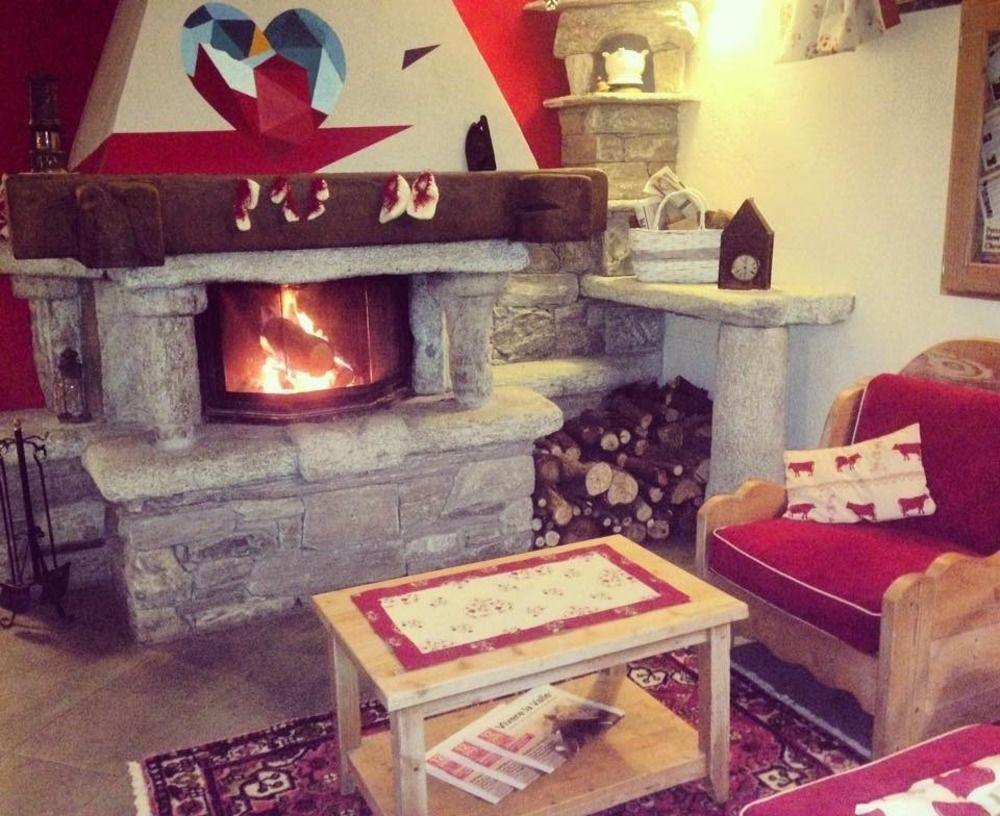 Silou Retreat Hotel Champdepraz Kültér fotó