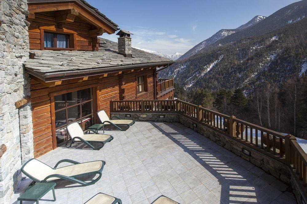 Silou Retreat Hotel Champdepraz Kültér fotó