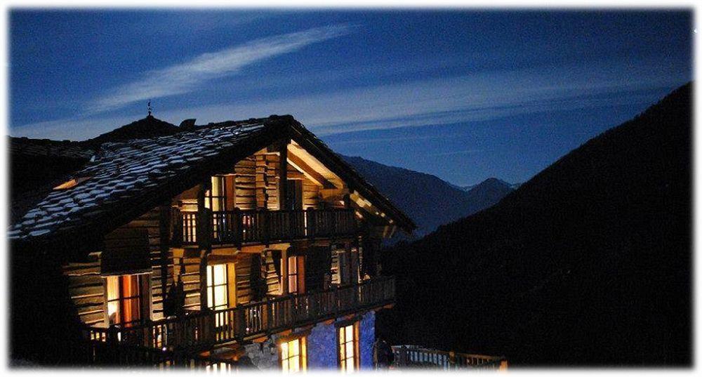 Silou Retreat Hotel Champdepraz Kültér fotó