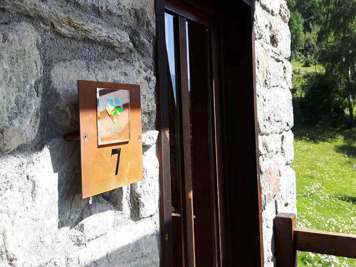 Silou Retreat Hotel Champdepraz Kültér fotó