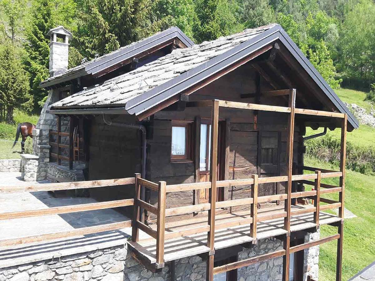 Silou Retreat Hotel Champdepraz Kültér fotó